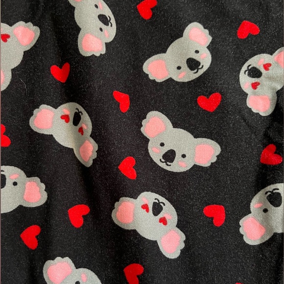 New Lularoe koala Valentine’s Day leggings - Picture 2 of 2
